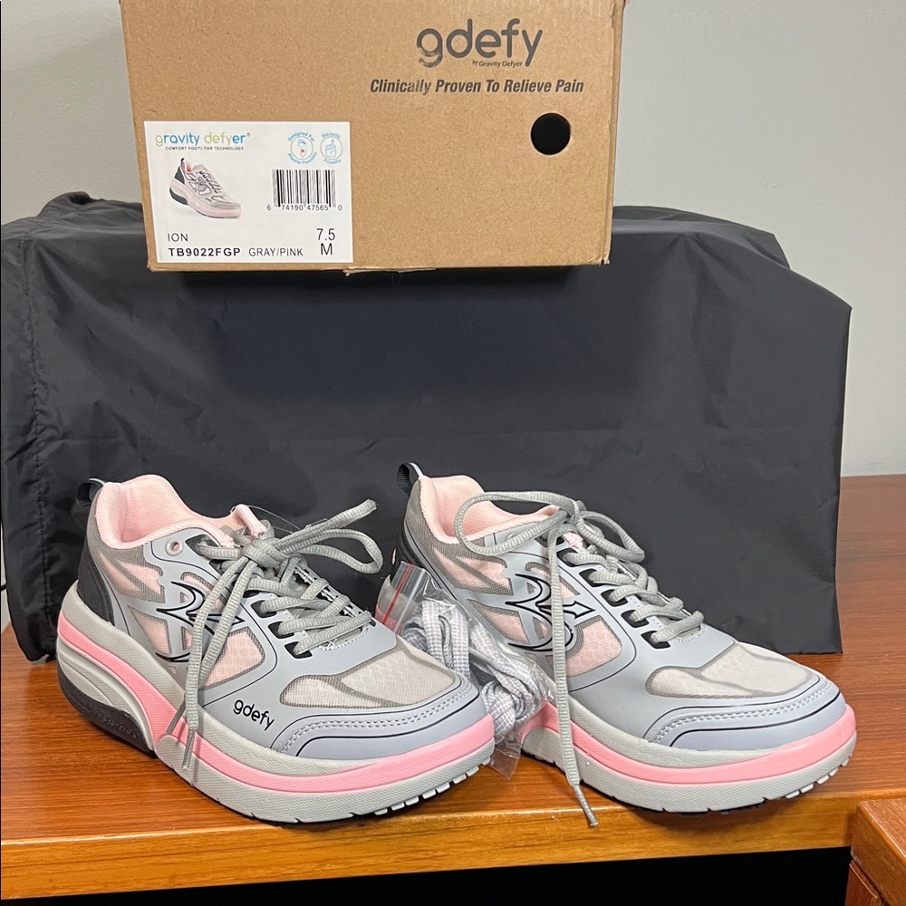Gdefy Women's Gray and Pink Athletic Sneakers